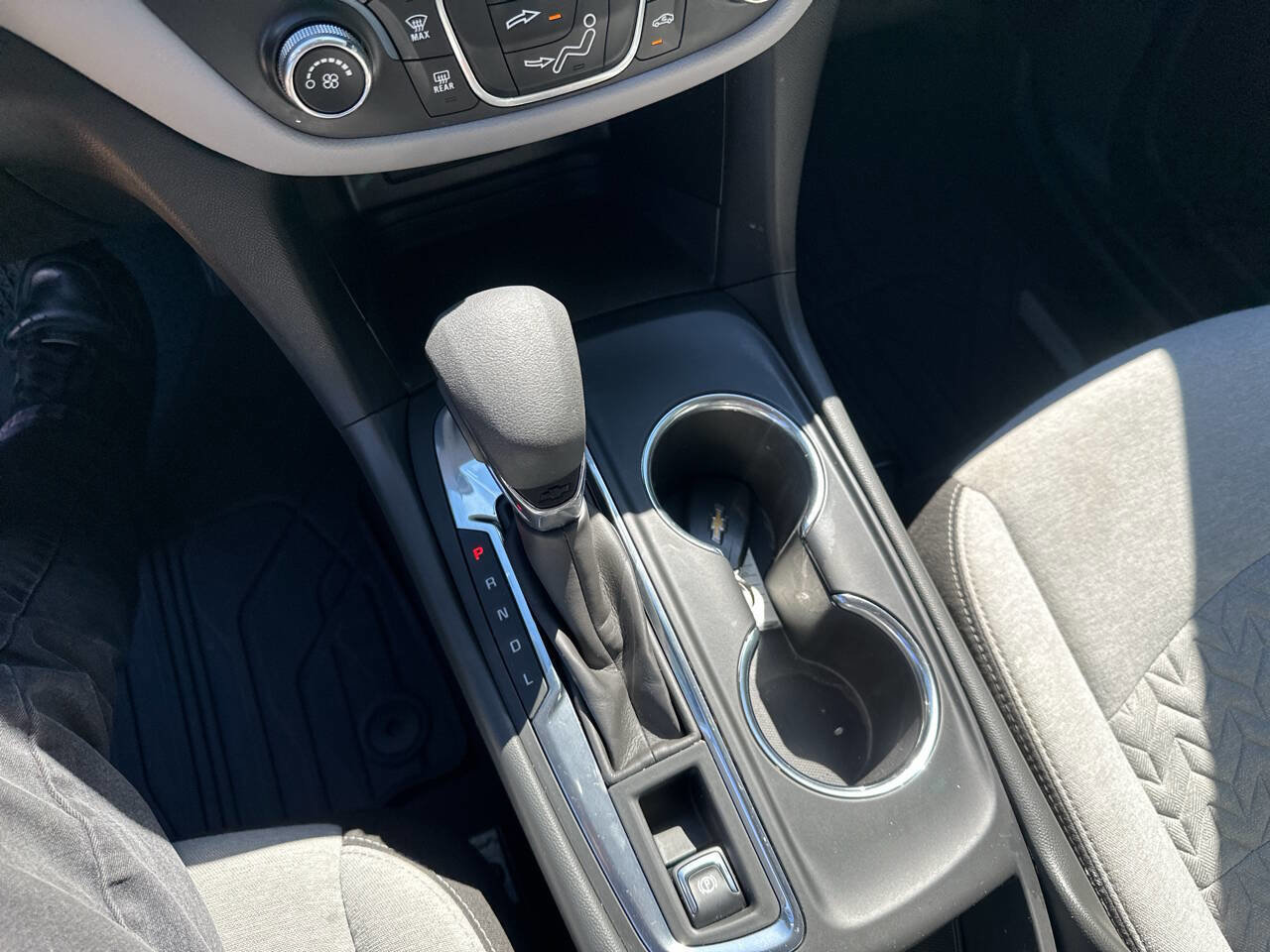 Used 2023 Chevrolet Equinox LS w/ LS Convenience Package image 28