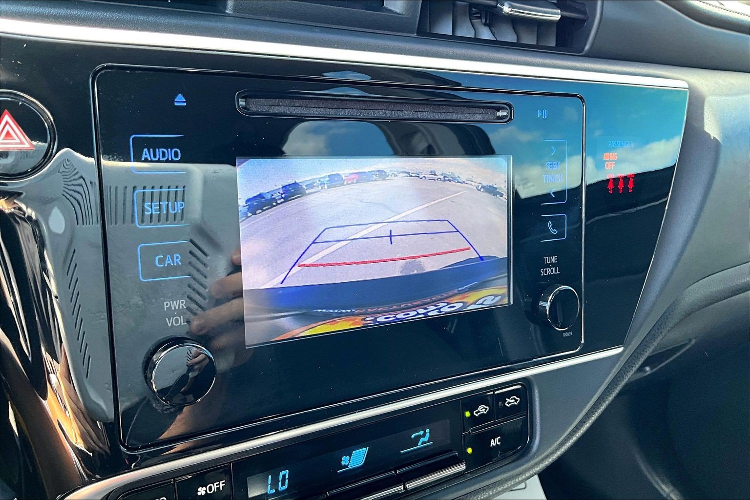 Used 2019 Toyota Corolla LE FWD image 23
