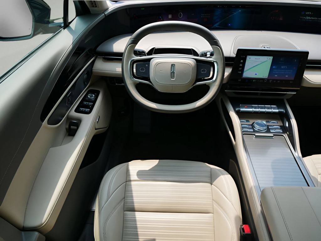 Used 2025 Lincoln Nautilus Reserve AWD/4WD image 13