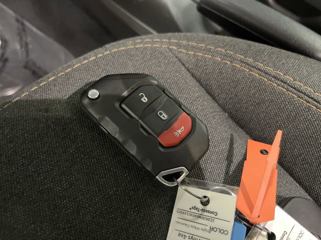 Used 2024 Jeep Wrangler Unlimited image 24