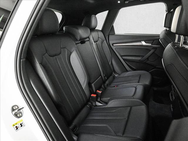 Certified 2025 Audi Q5 e Premium Plus w/ Premium Plus Package AWD/4WD image 21