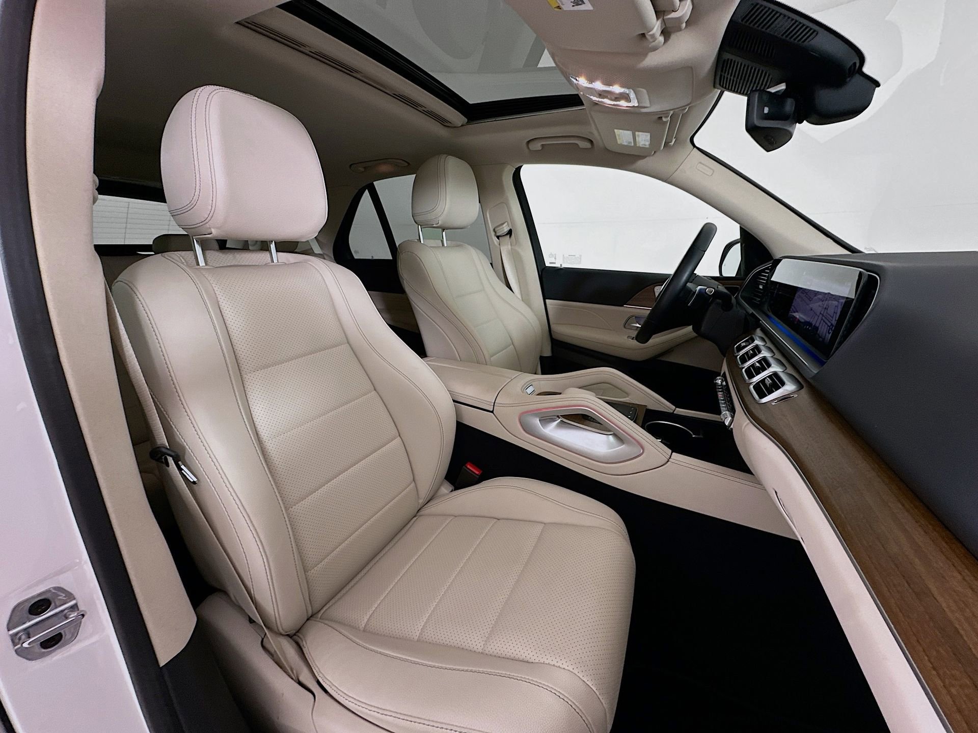 Certified 2025 Mercedes-Benz GLE 350 4MATIC image 31