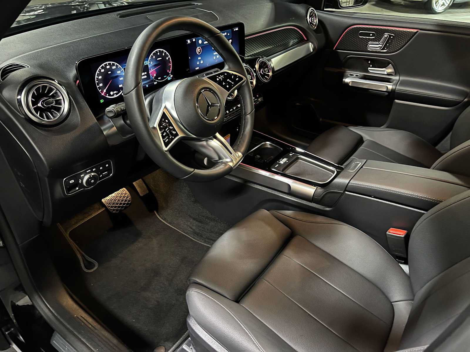 Certified 2026 Mercedes-Benz GLB 250 4MATIC image 26