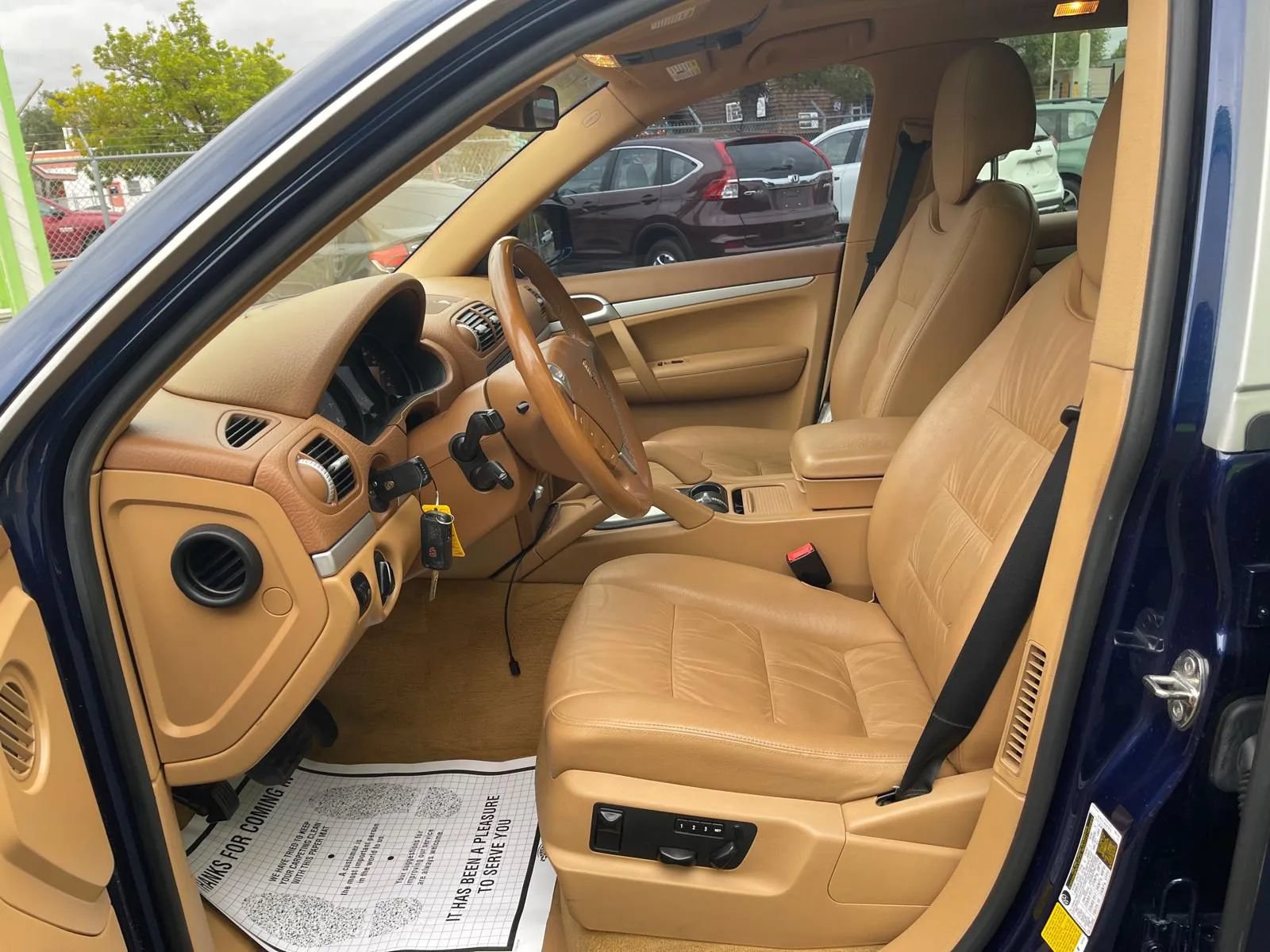 Used 2010 Porsche Cayenne AWD/4WD image 12