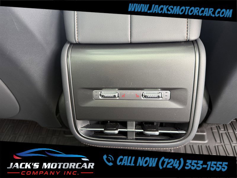 Used 2024 Lincoln Nautilus Reserve w/ Equipment Group 202A image 26