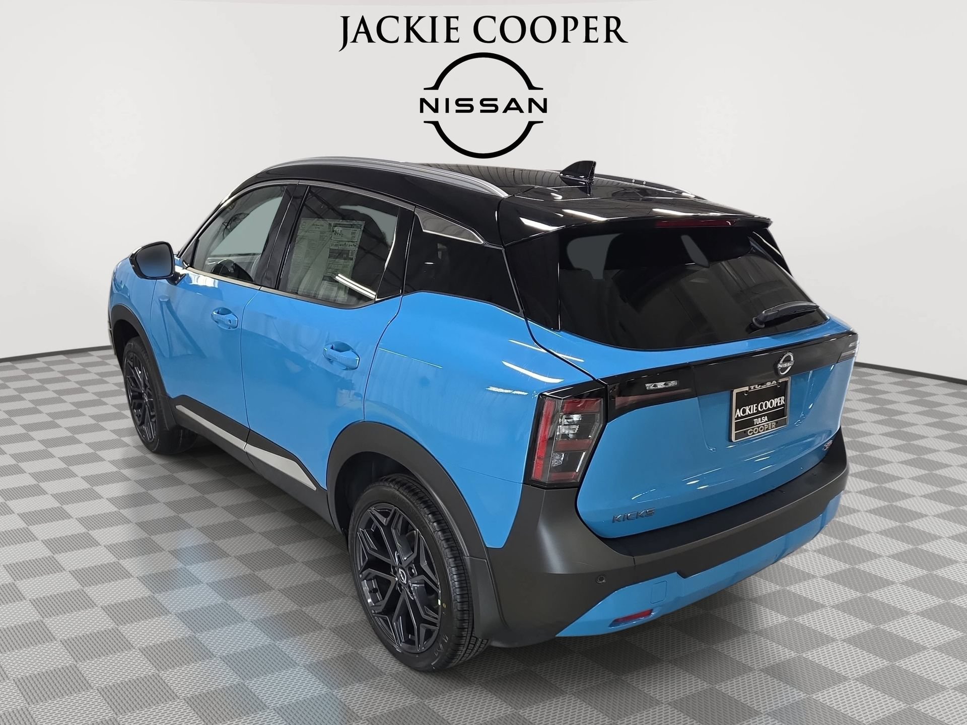 New 2026 Nissan Kicks SR FWD image 7