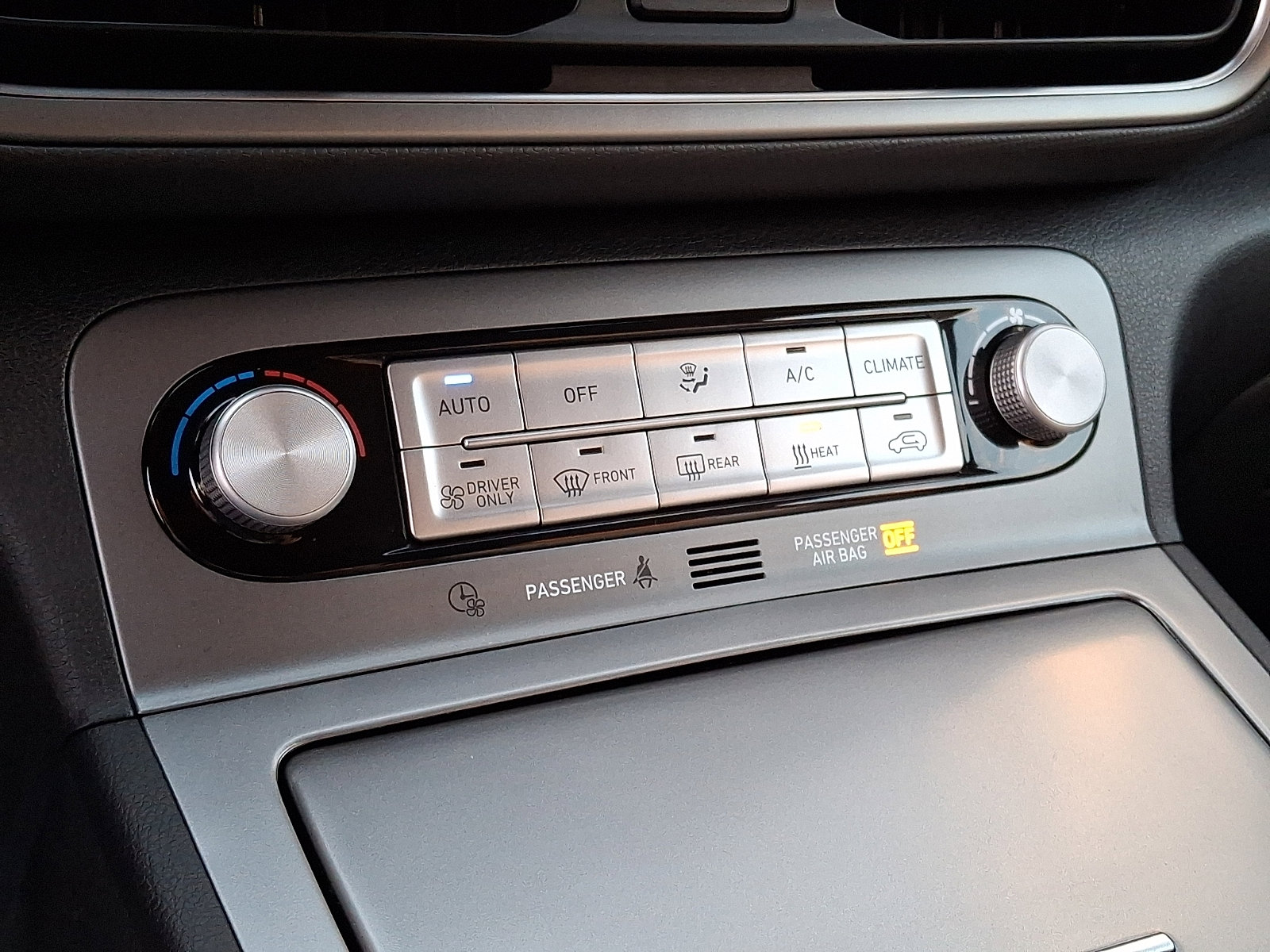 Certified 2023 Hyundai Kona SE image 17