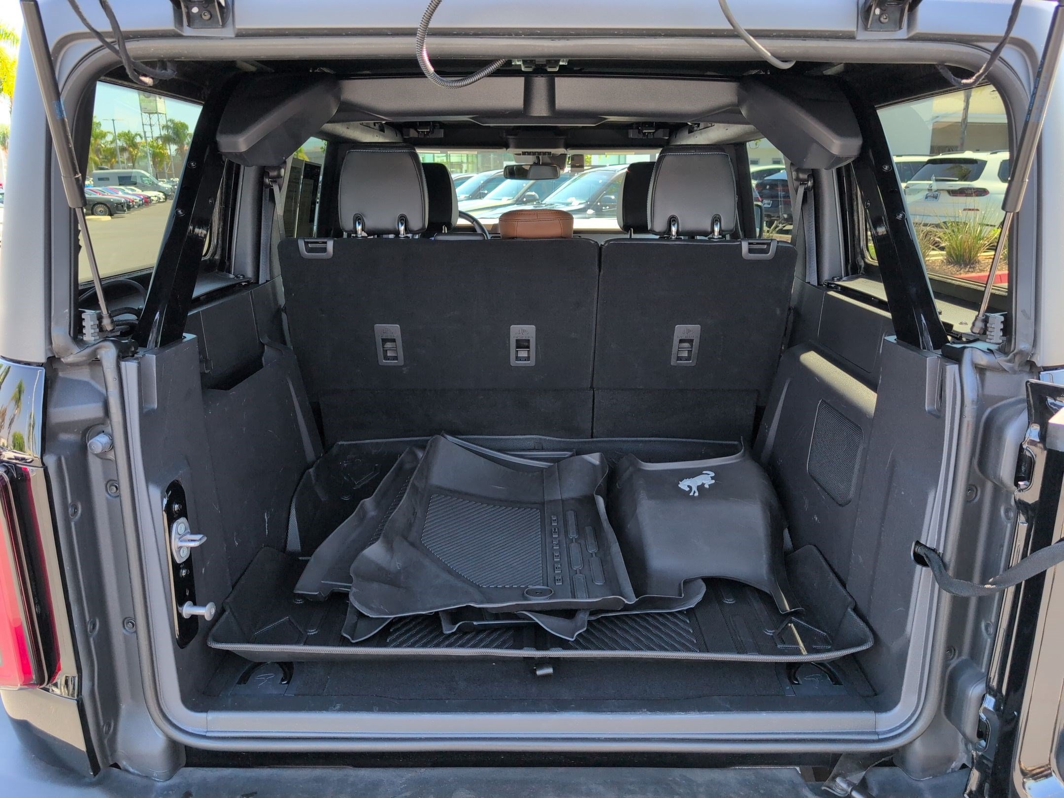 Used 2023 Ford Bronco Outer Banks w/ Sasquatch Package AWD/4WD image 32