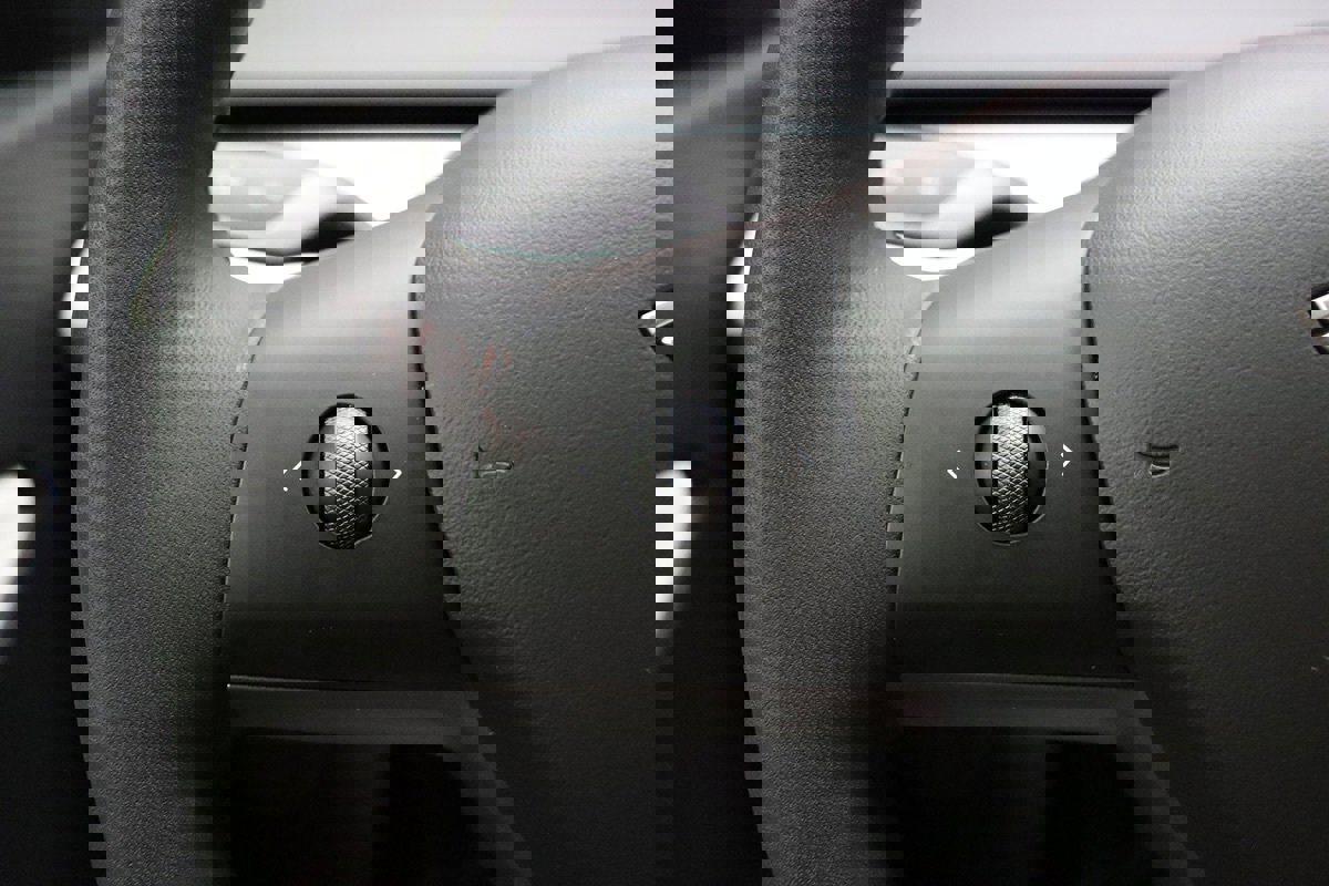 Used 2021 Tesla Model Y Long Range image 45