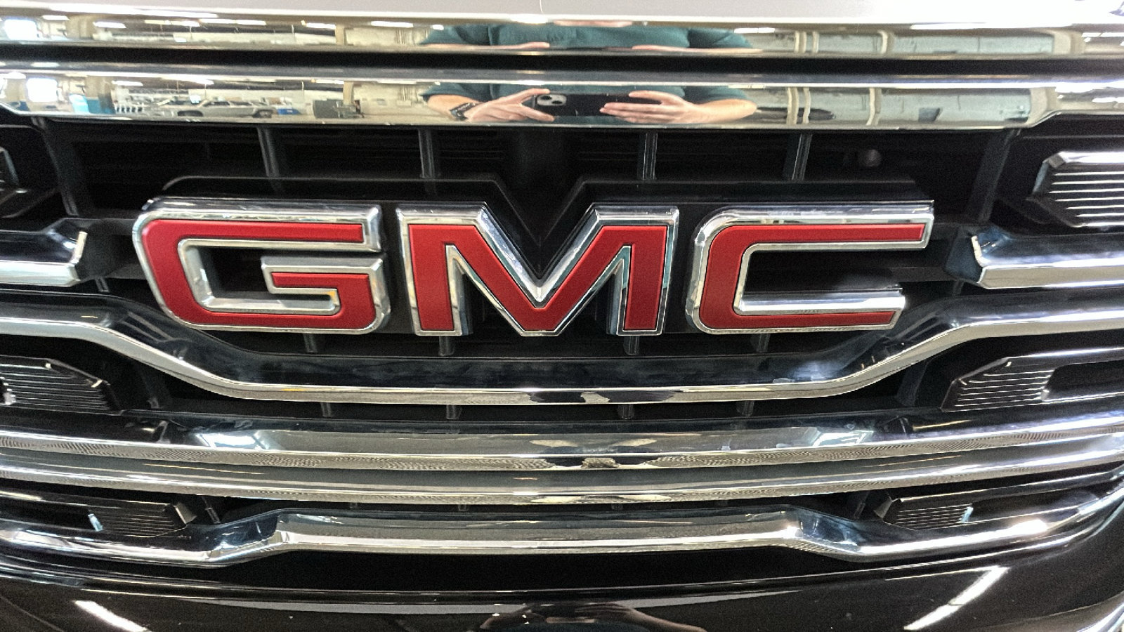 Used 2023 GMC Sierra 1500 SLT w/ SLT Convenience Package AWD/4WD image 10
