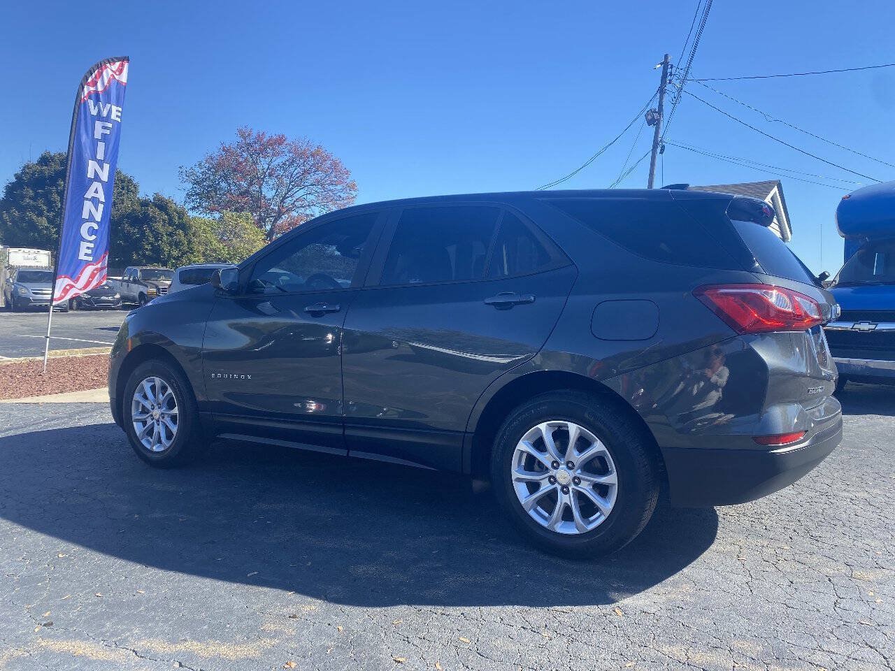 Used 2020 Chevrolet Equinox LS w/ LS Convenience Package FWD image 5