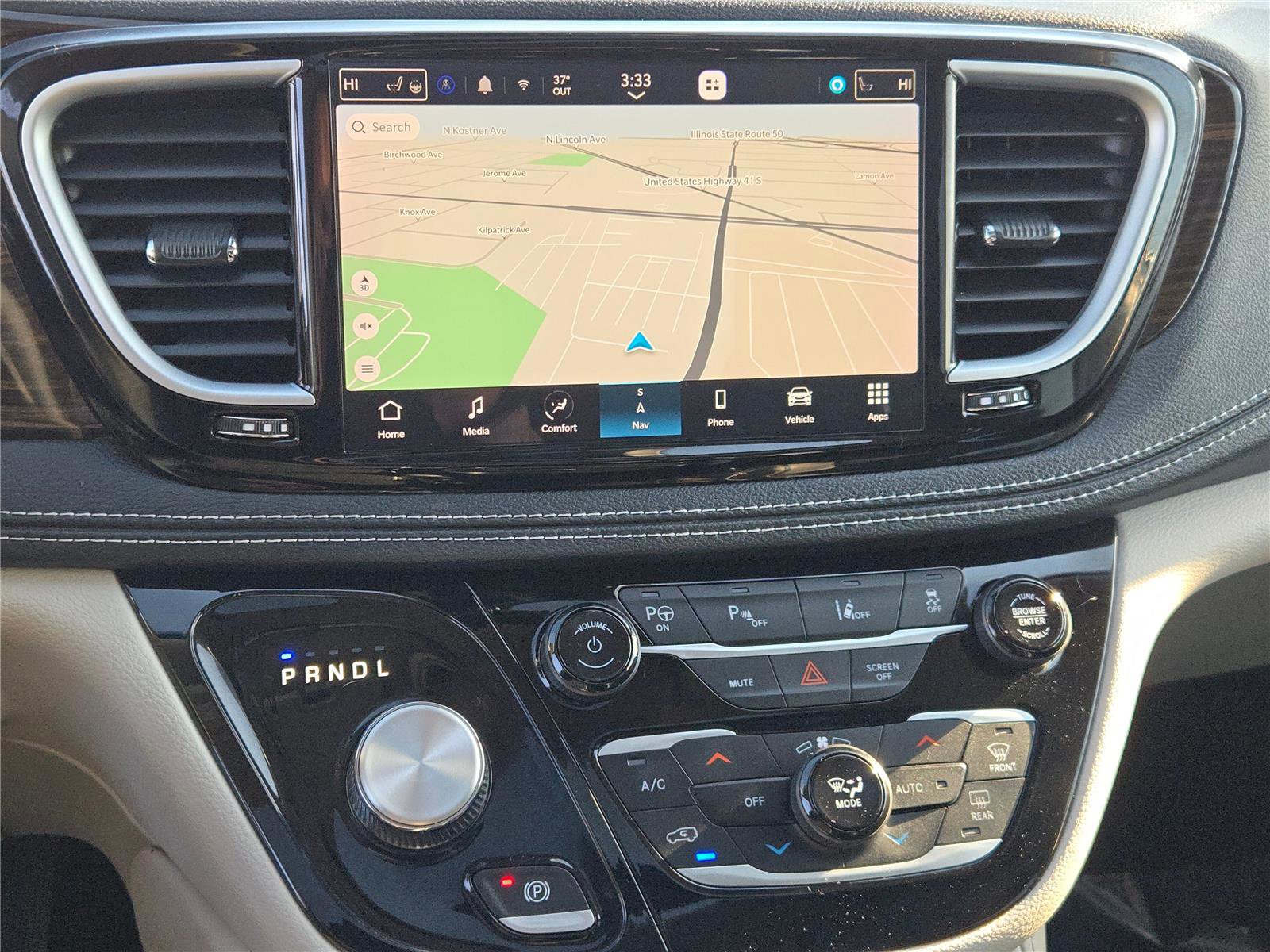 Used 2023 Chrysler Pacifica Limited w/ Uconnect Theater Family Group image 31