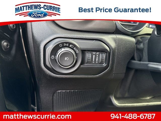 Used 2020 Jeep Wrangler Unlimited Sahara image 23