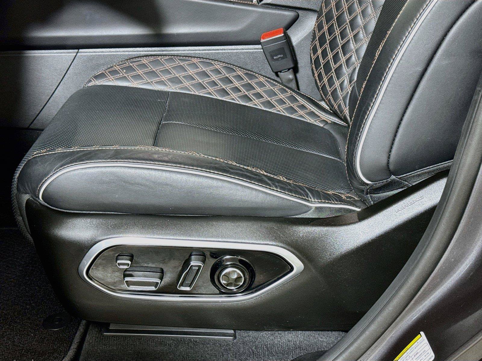 Used 2025 Jeep Grand Cherokee L Summit AWD/4WD image 18