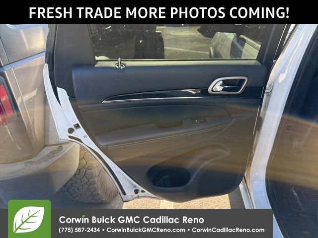 Used 2014 Jeep Grand Cherokee Overland w/ Advanced Technology Group image 2