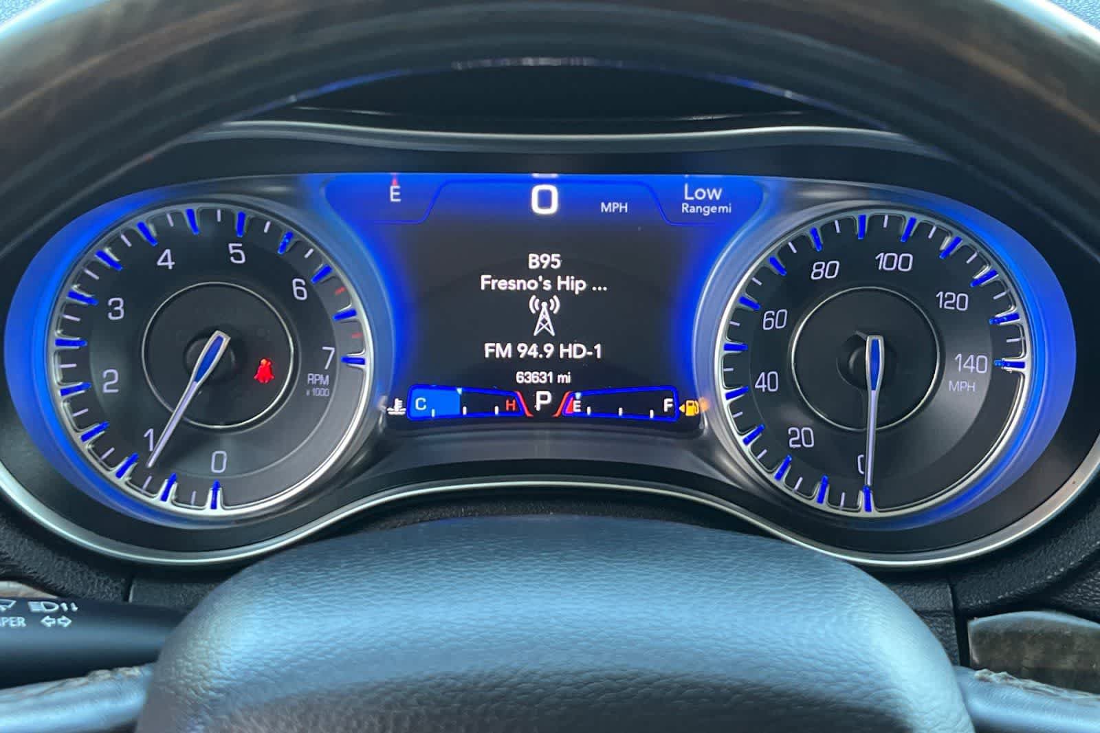 Used 2019 Chrysler 300 Limited RWD image 31