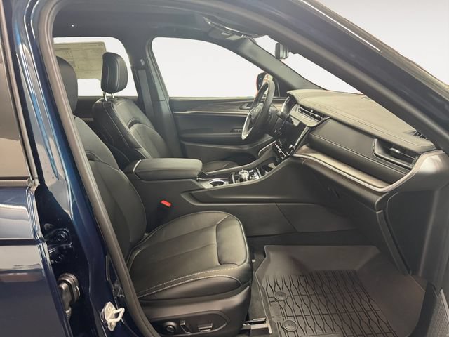 New 2026 Jeep Grand Cherokee L Limited AWD/4WD image 4