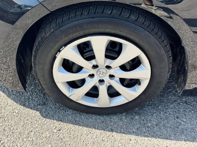 Used 2025 Toyota Corolla LE FWD image 7