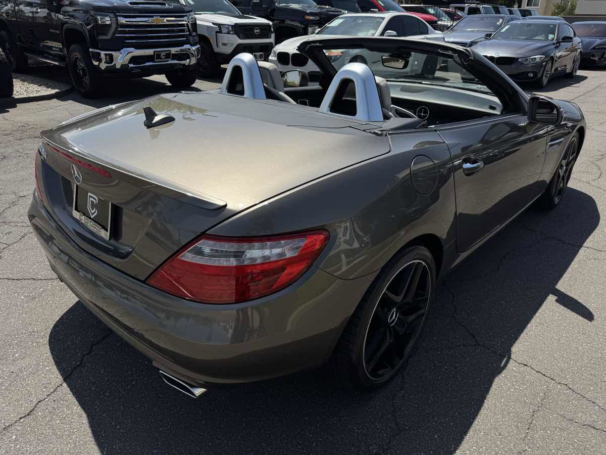 Used 2016 Mercedes-Benz SLK 300 w/ Premium 1 Package image 8