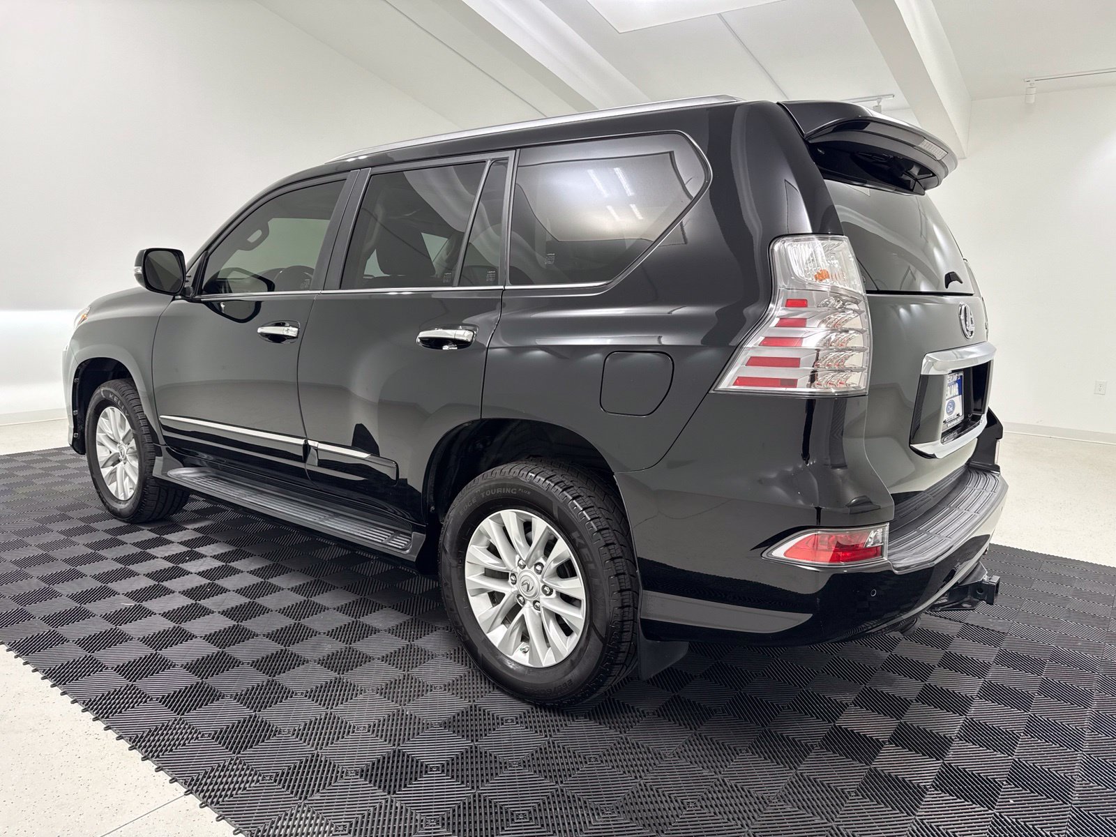 Used 2018 Lexus GX 460 Premium AWD/4WD image 4