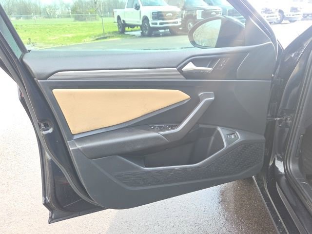 Used 2019 Volkswagen Jetta SEL image 22