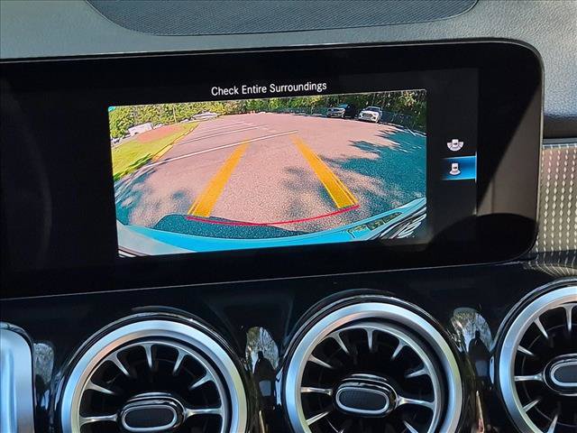 Used 2022 Mercedes-Benz GLB 250 image 14
