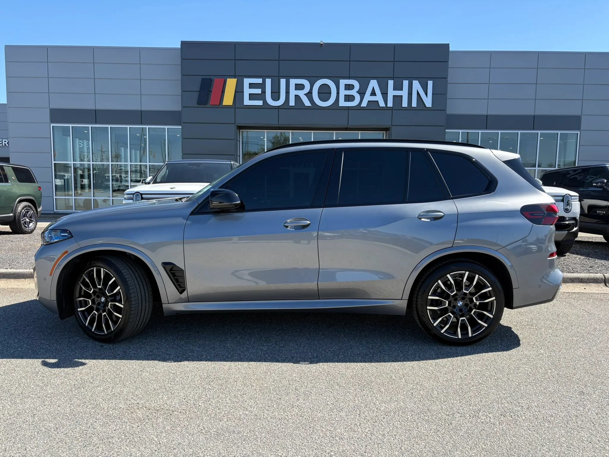 Used 2024 BMW X5 M60i w/ Climate Comfort Package AWD/4WD image 2