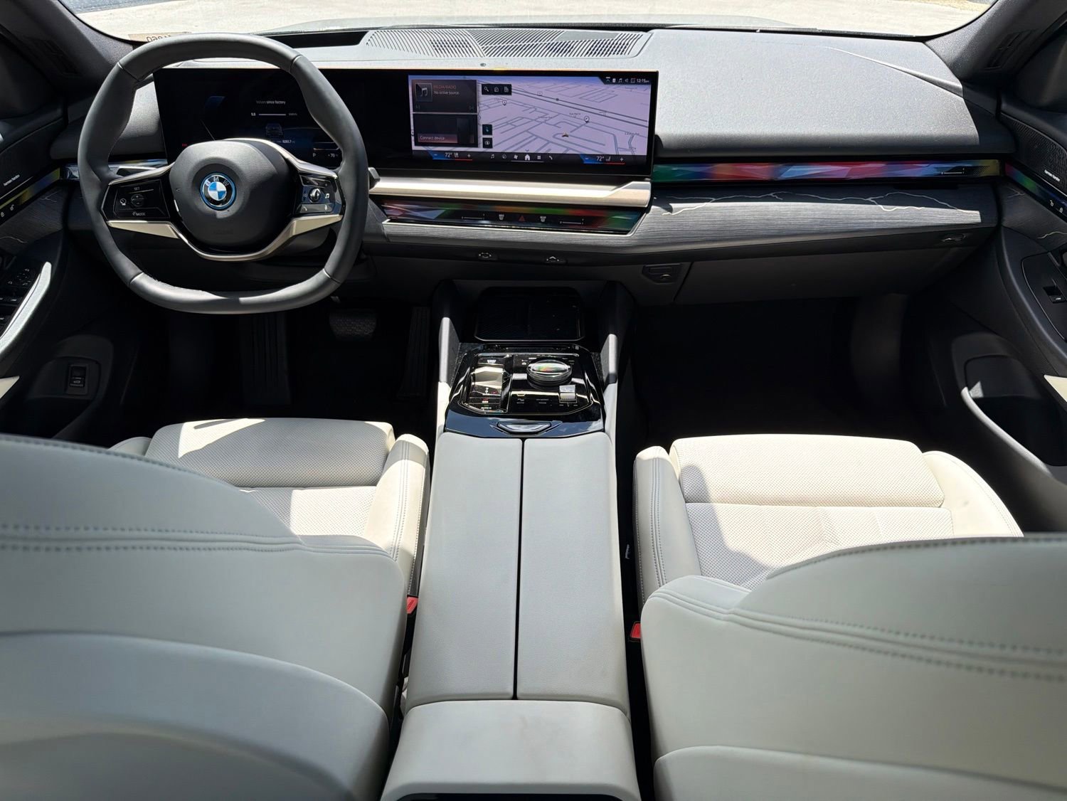 Used 2024 BMW i5 eDrive40i w/ Premium Package RWD image 6