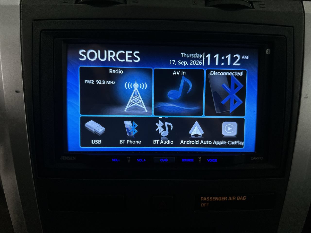 Used 2012 Chevrolet Traverse LS FWD image 32
