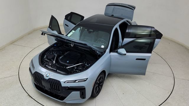 Used 2024 BMW 740i xDrive w/ Premium Package image 90