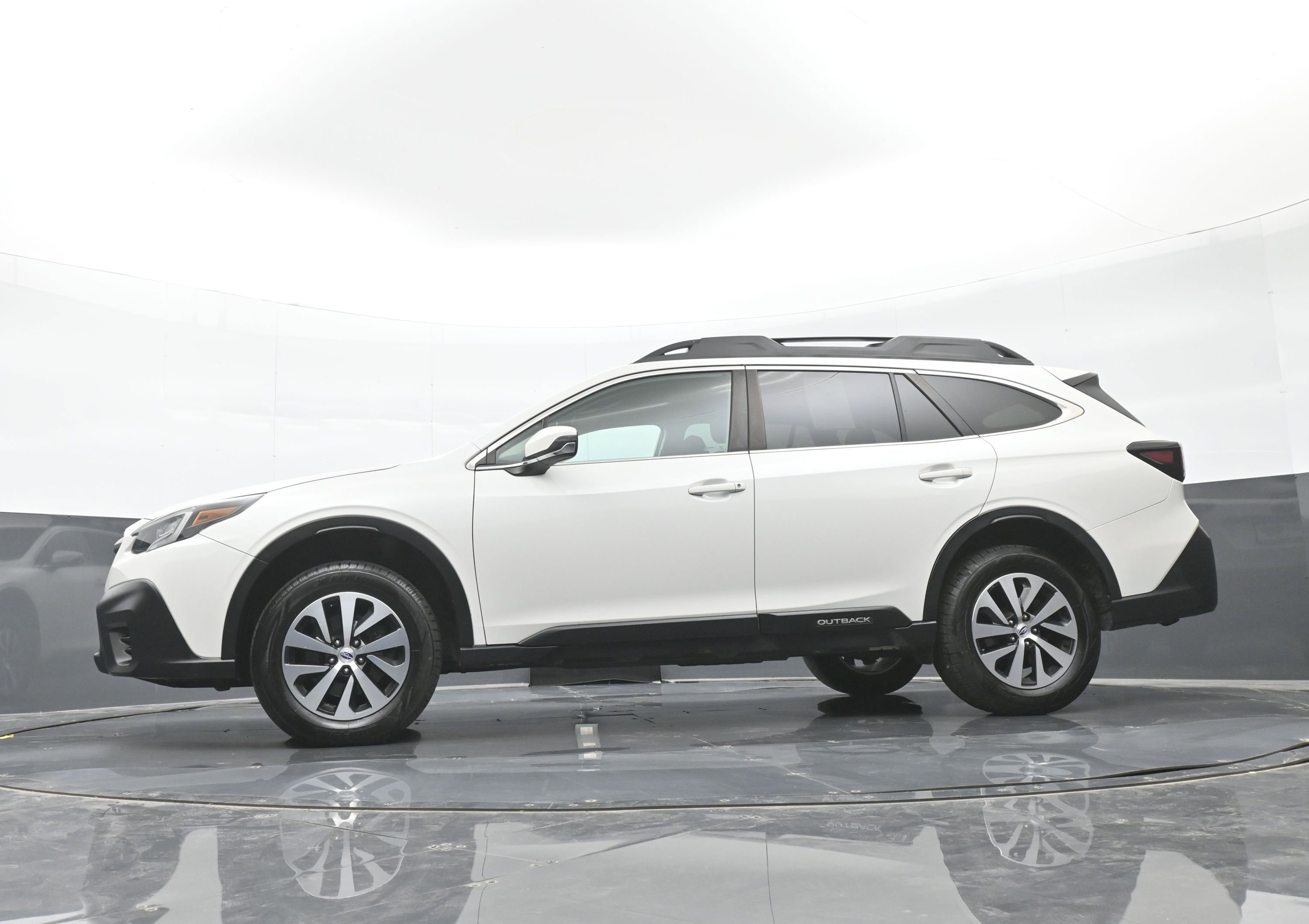 Used 2021 Subaru Outback Premium AWD/4WD image 43