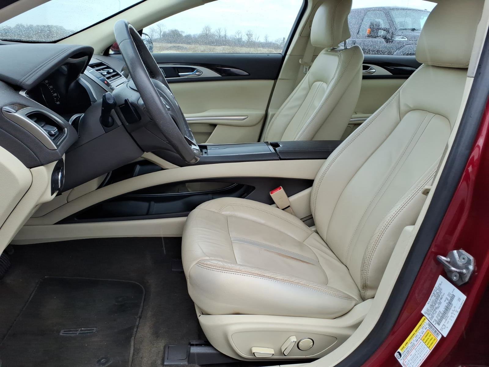 Used 2013 Lincoln MKZ FWD image 10