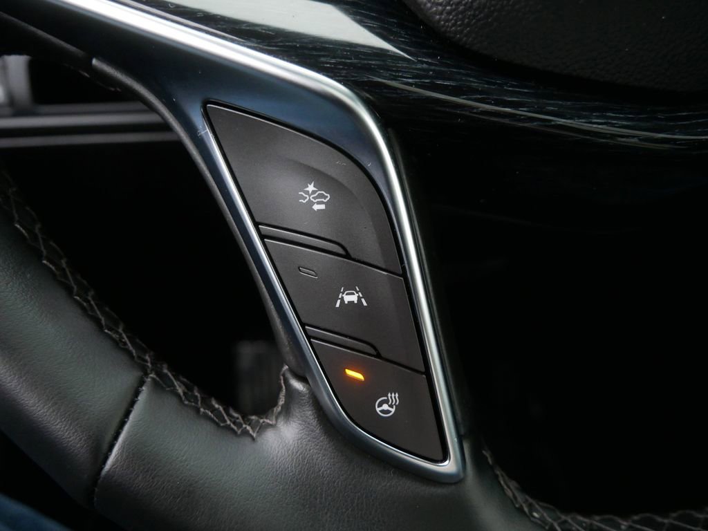 Used 2025 Cadillac XT5 Premium Luxury image 24