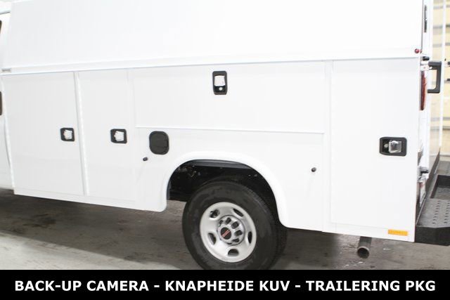 New 2025 GMC Savana 3500 w/ Power Convenience Package image 32