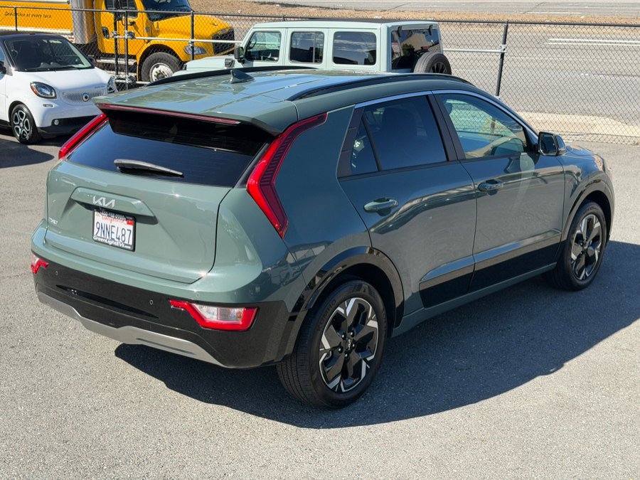 Used 2024 Kia Niro Wind FWD image 5