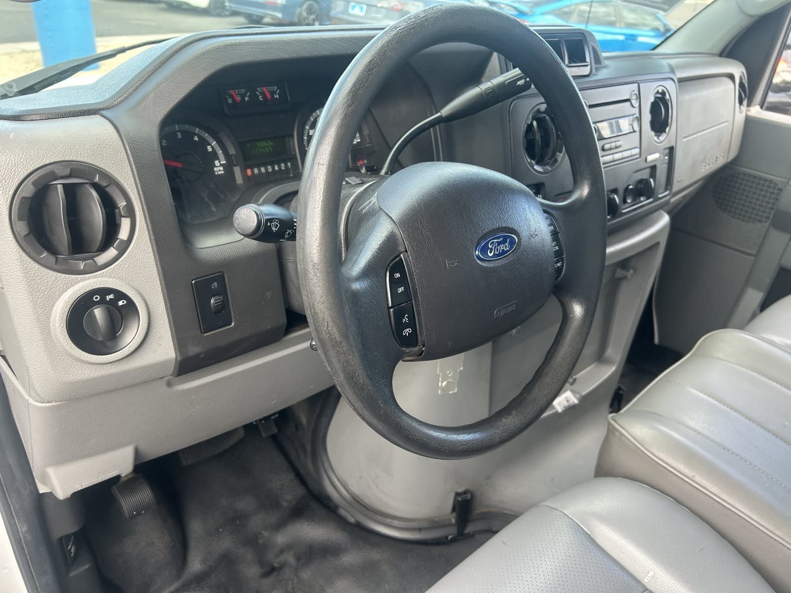 Used 2017 Ford E-350 and Econoline 350 Super Duty w/ Power Windows & Locks Group RWD image 21