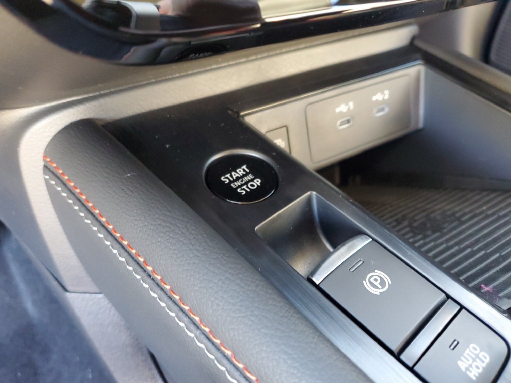 New 2027 Nissan Kicks SR w/ Cold Weather Package FWD image 32