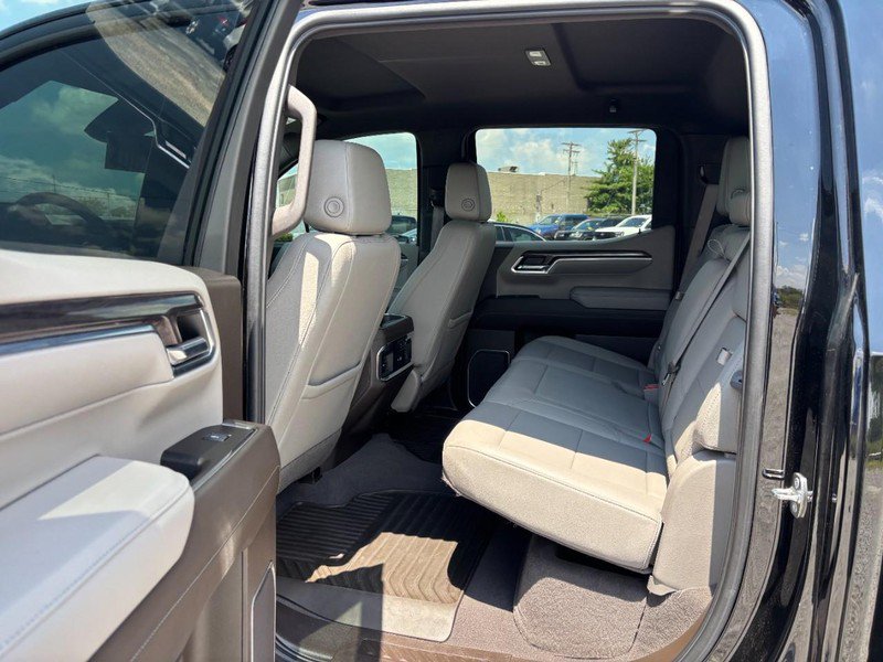 Used 2024 Chevrolet Silverado 1500 LTZ w/ Technology Package AWD/4WD image 12