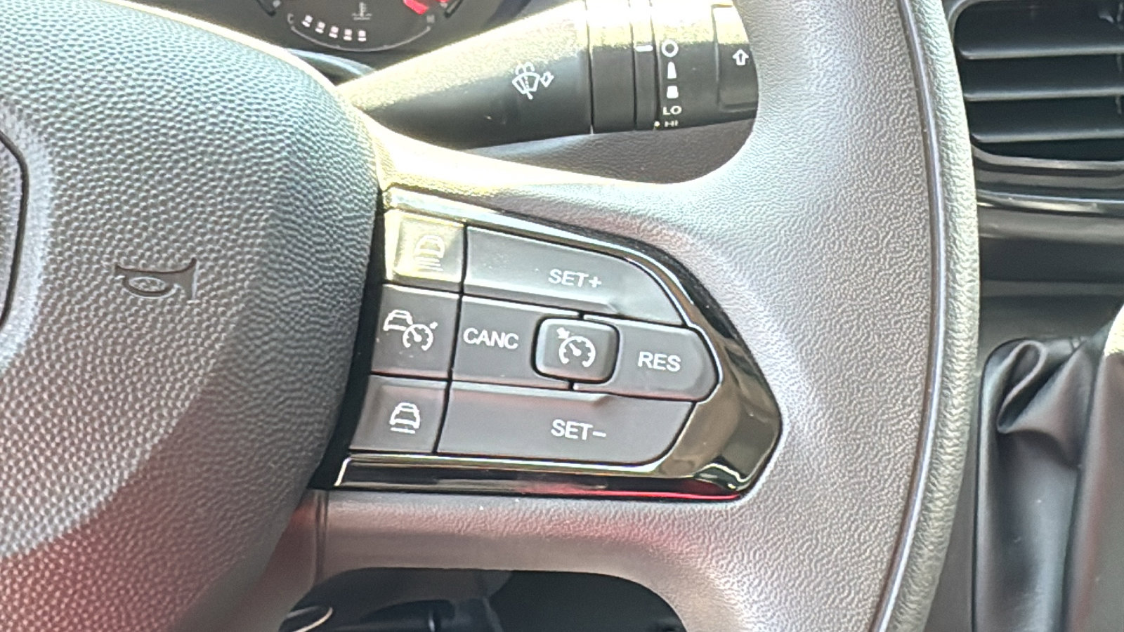 Used 2025 RAM ProMaster 2500 w/ Convenience Group image 19