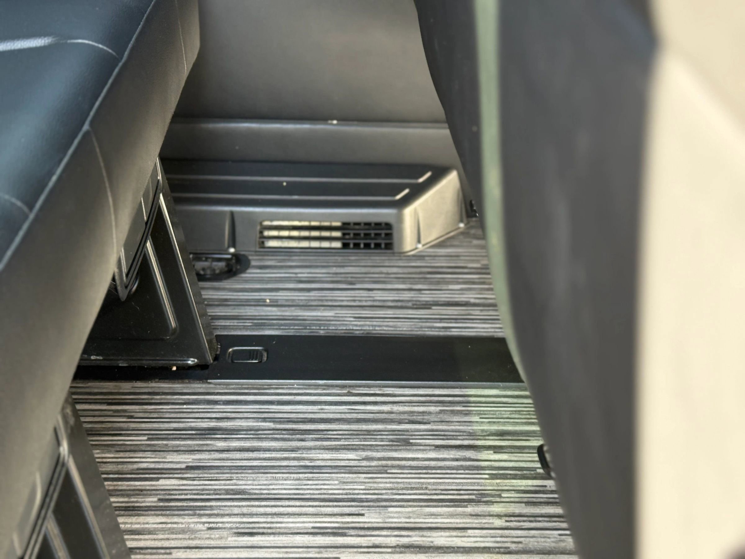 Used 2022 Mercedes-Benz Sprinter 2500 image 14