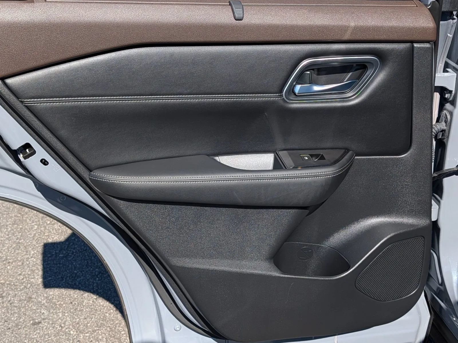 Used 2022 Nissan Rogue Platinum w/ Head-Up Display Package FWD image 18