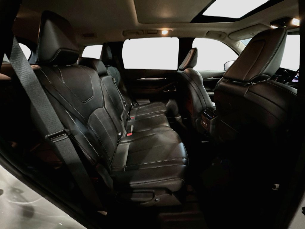 Certified 2023 INFINITI QX60 Sensory w/ Cargo Package AWD/4WD image 31