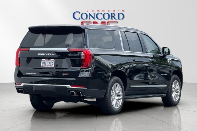 Used 2025 GMC Yukon XL Denali AWD/4WD image 4