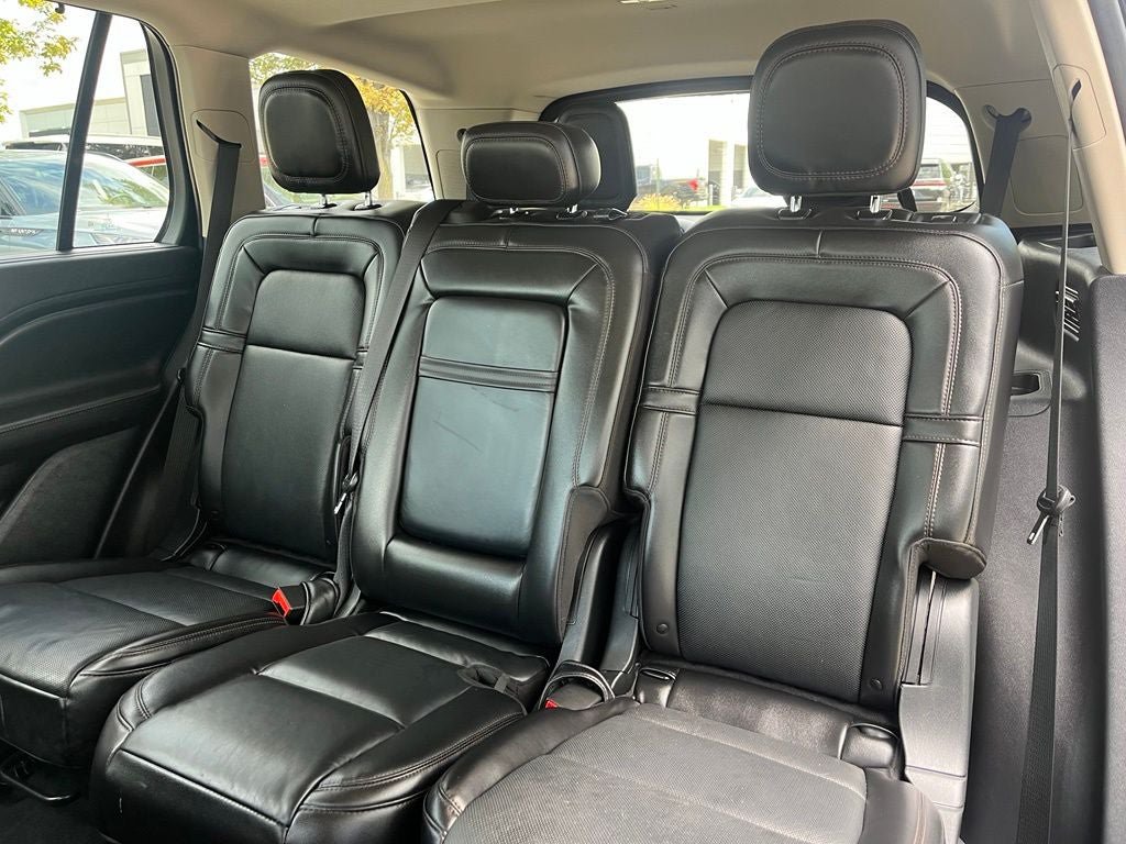 Used 2023 Lincoln Aviator Reserve w/ Equipment Group 201A AWD/4WD image 13