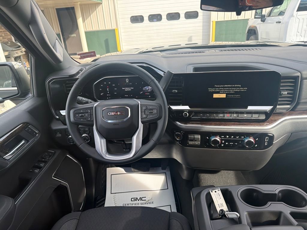 New 2026 GMC Sierra 1500 SLE w/ Preferred Package image 14