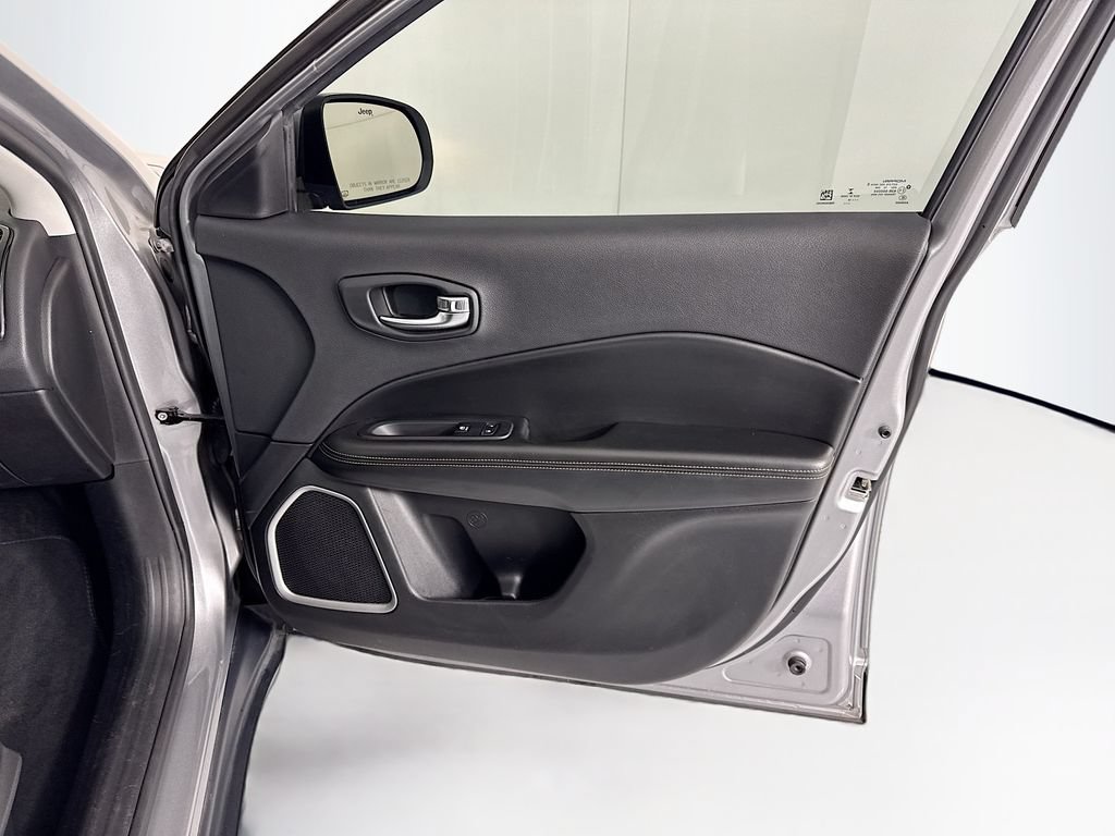 Used 2019 Jeep Compass Limited FWD image 25