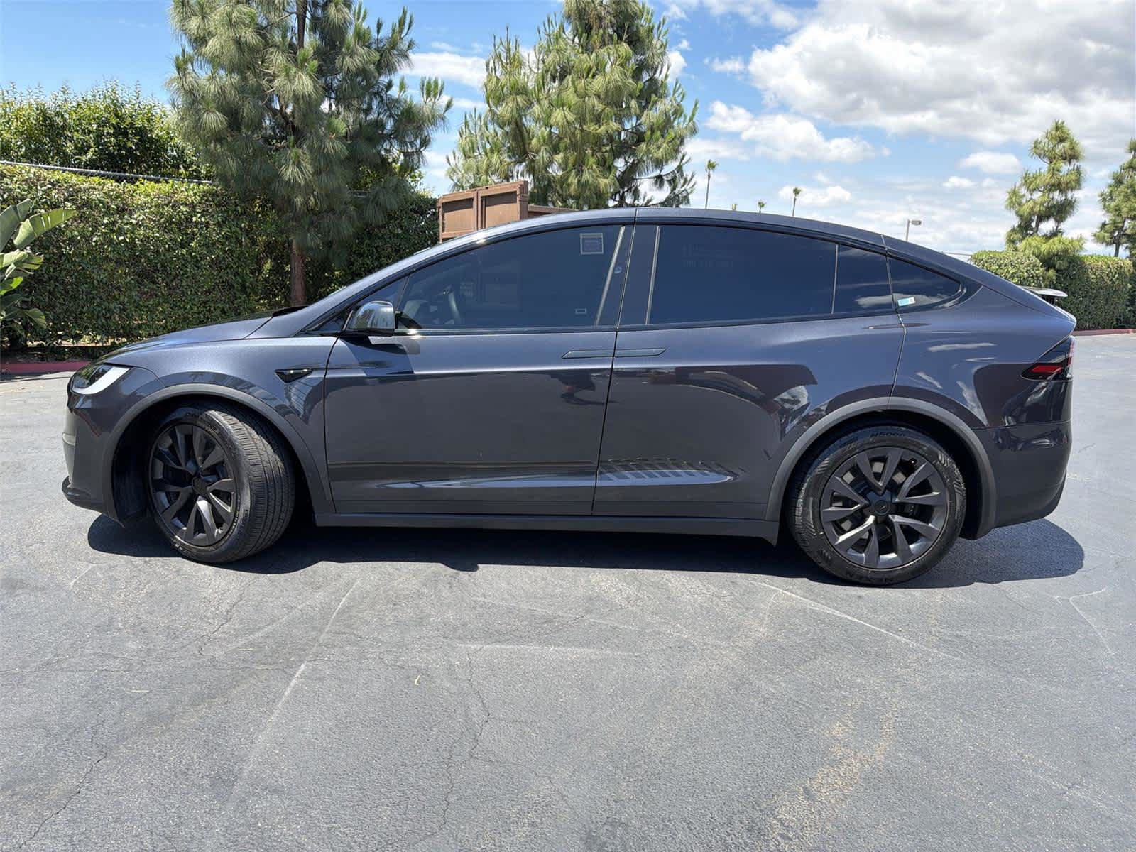 Used 2024 Tesla Model X AWD/4WD image 3