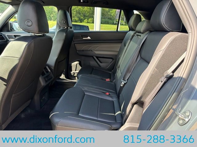 Used 2023 Volkswagen Atlas Cross Sport SEL R-Line AWD/4WD image 24