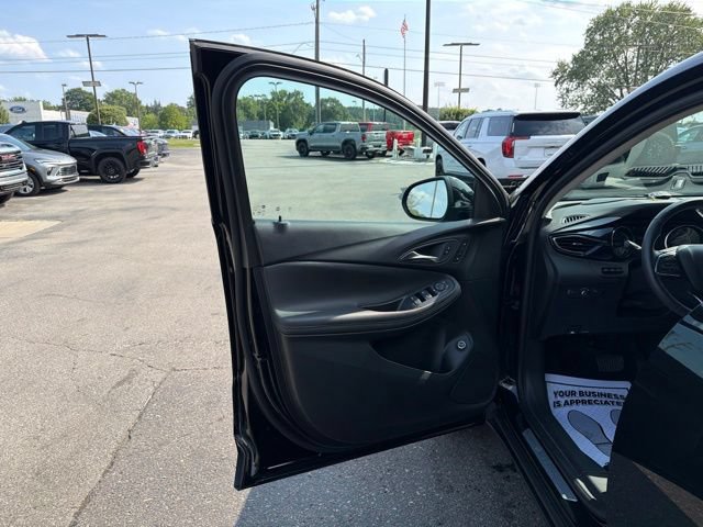 Certified 2023 Buick Encore GX Essence w/ Advanced Technology Package AWD/4WD image 13