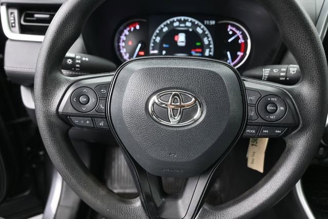 Used 2023 Toyota RAV4 LE AWD/4WD image 20
